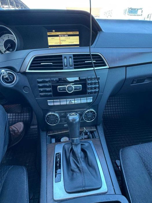 продавам Mercedes C-class W204