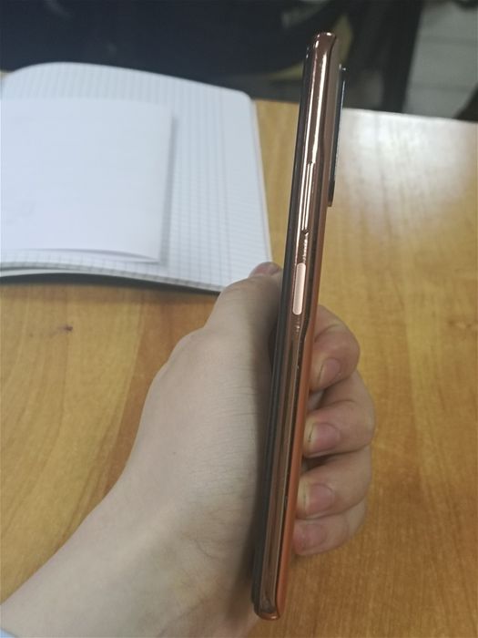 Два телефона на один