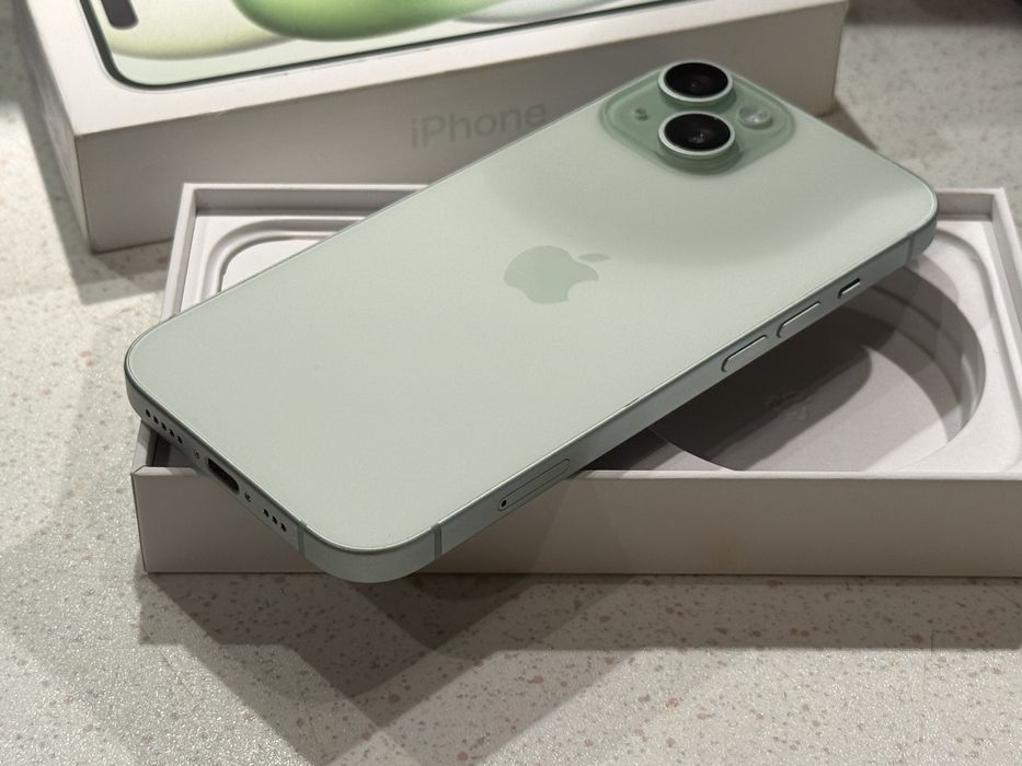 iPhone 15 256GB Green – Като НОВ, 100% Батерия!