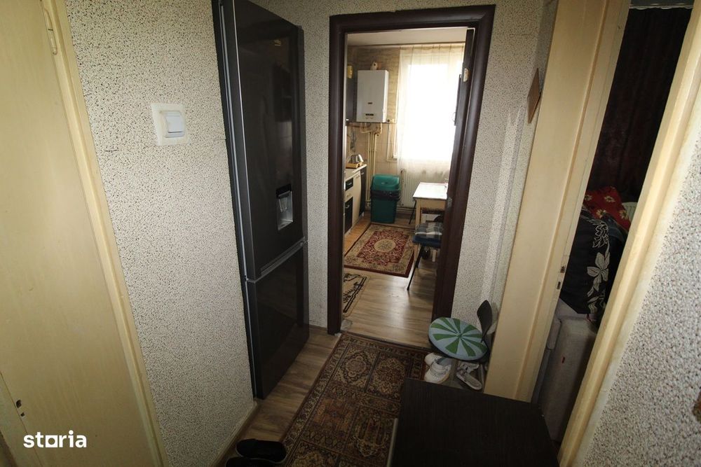 Vând apartament 2 camere în Hunedoara, zona Micro3-Profi, 45mp...