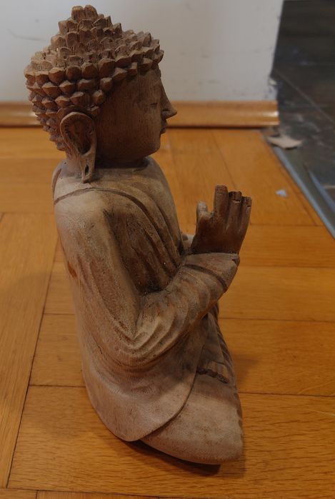 Статуетка дърво орех  буда дърворезба