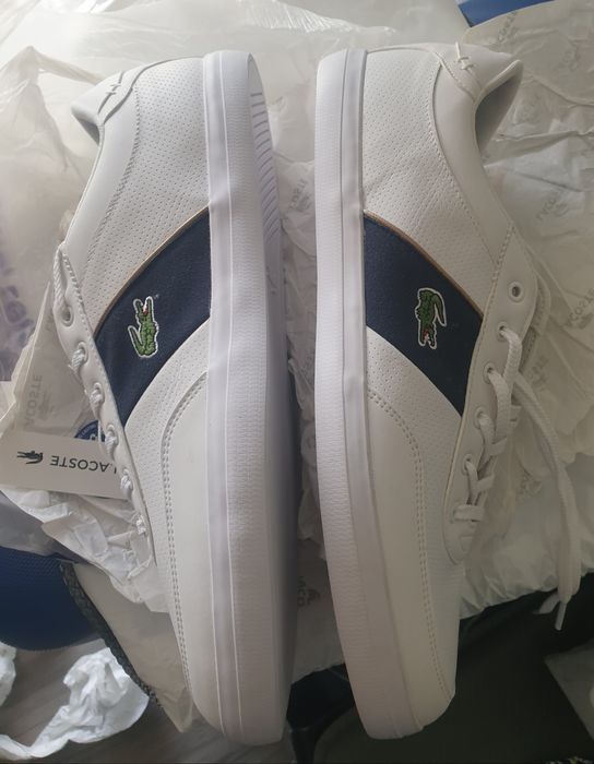 Vând pantofi sport LACOSTE