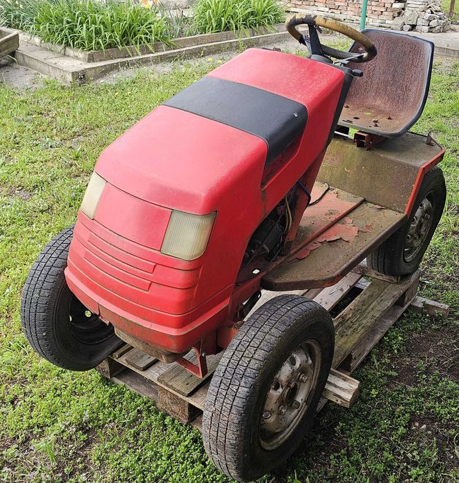 Tракторна косачка с двигател Briggs & Stratton Vanguard 16HP V-Twin - ЗА ЧАСТИ