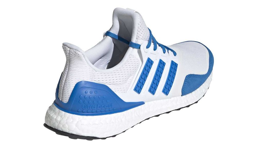 Чисто нови оригинални маратонки Adidas Ultraboost Lego