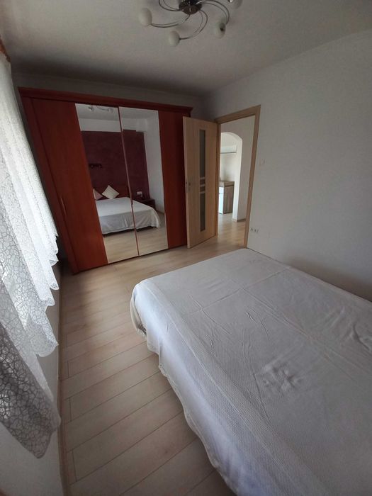 Apartament de vanzare in Salonta, cu 4 camere, situat in zona garii