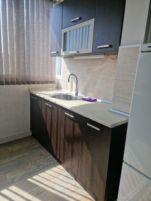 Дава се под наем Тристаен апартамент в Димитровград - 58 кв.м за 199.41 € - Снимка #1