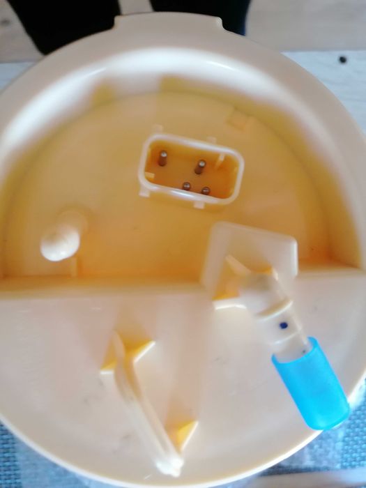 Pompa motorina bmw 320d e46 2000 buji Bosch motorina piese noi