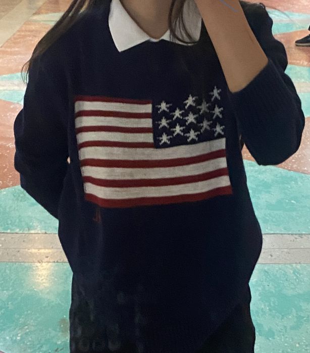 свитер с рисунком