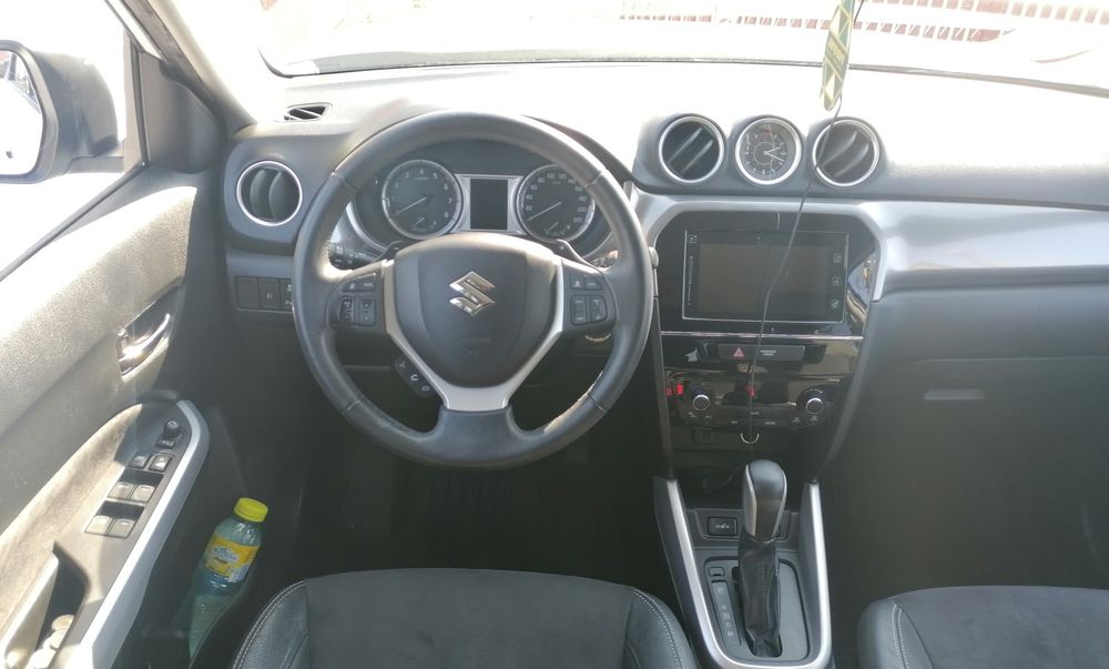 Suzuki Vitara 4x4 automată 1.6 benzină,euro6,carte service.Accept test