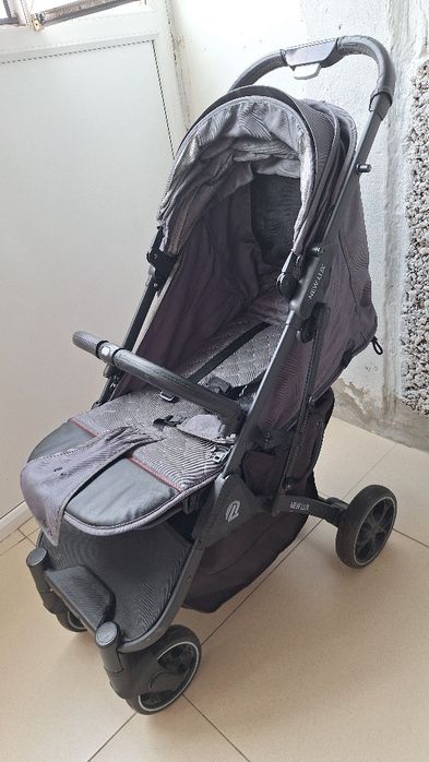 Продам коляску прогулочную