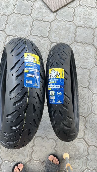 Мото резина Michelin road 6.