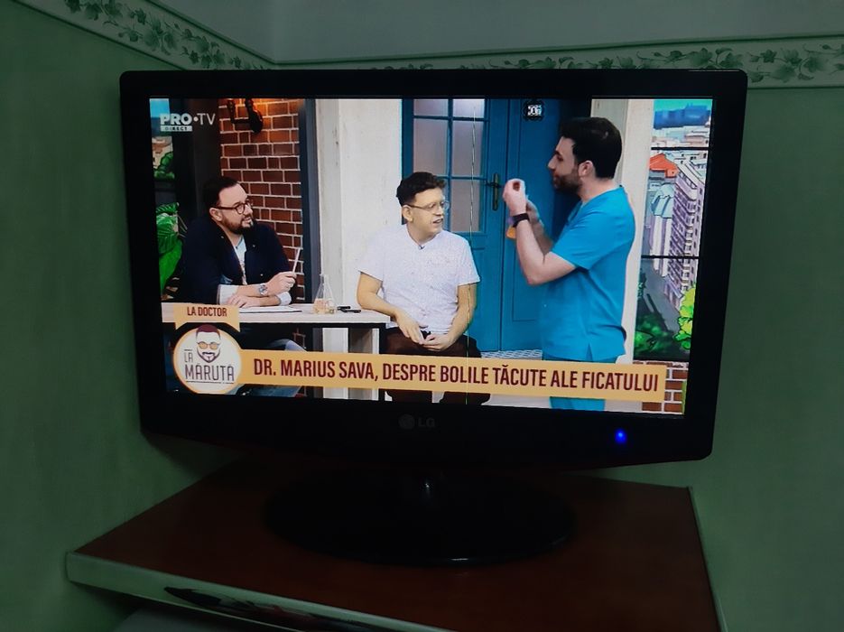 Televizor LCD monitor LG 19 inch (diagonala 48)