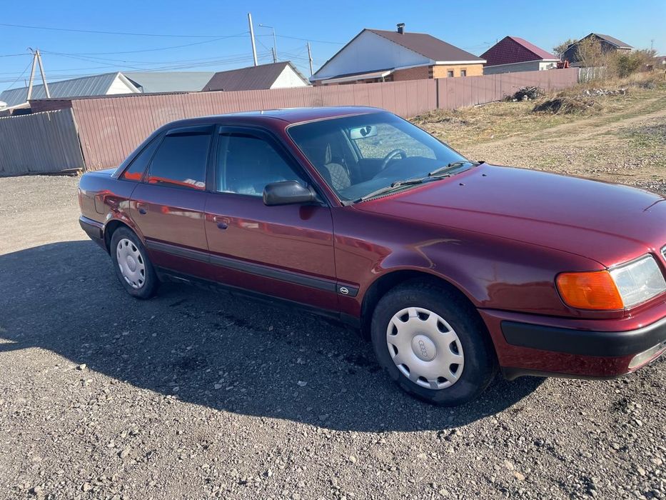 Продам Audi 100 C4
