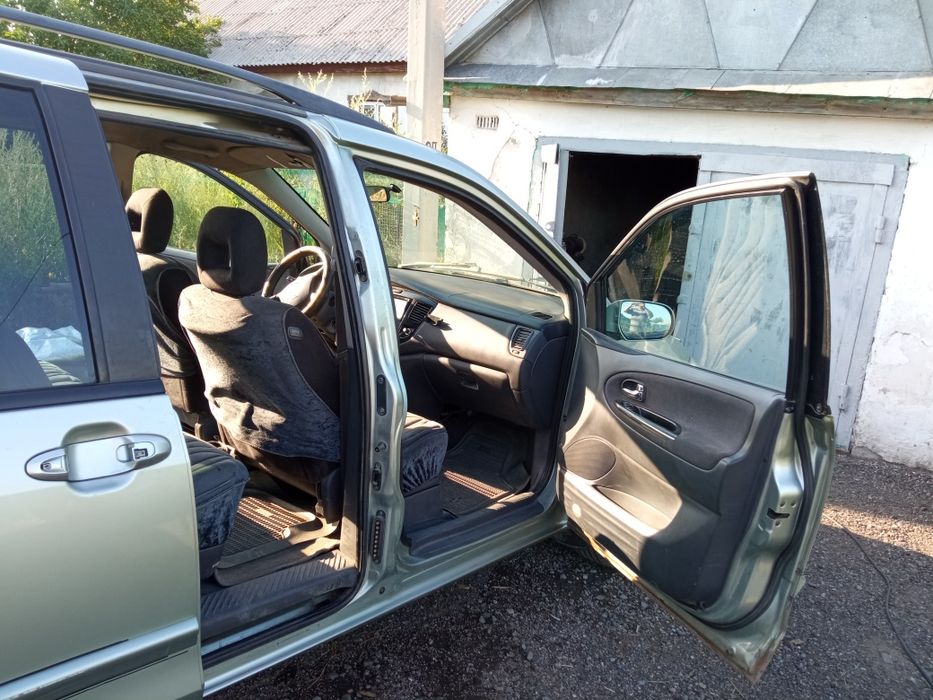 Продается Мазда МПВ