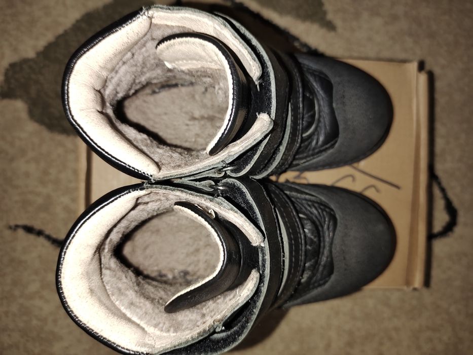 Продам зимние ботинки на мальчика