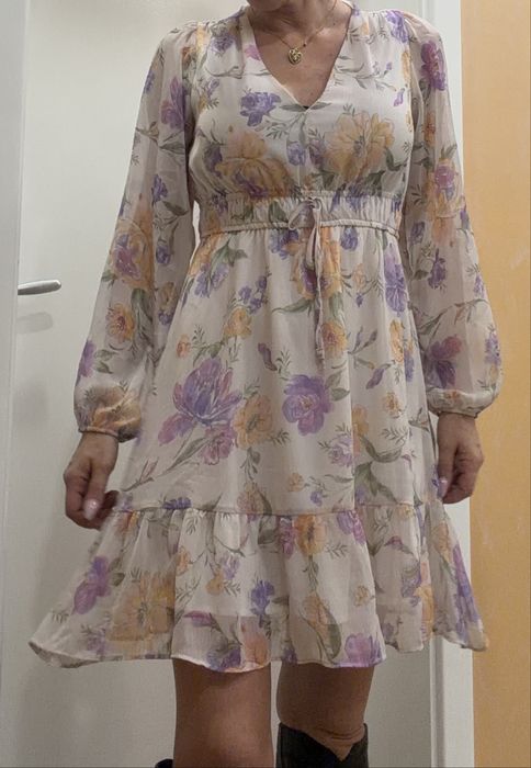 Рокля на  RESERVED нова