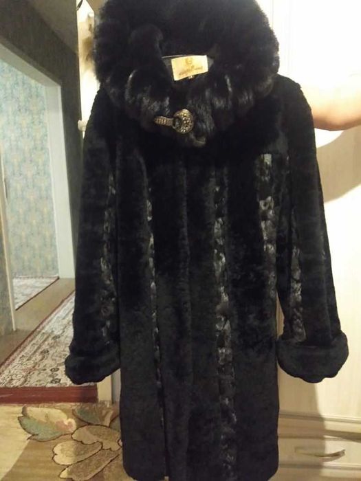 Продам Шубу мутоновую