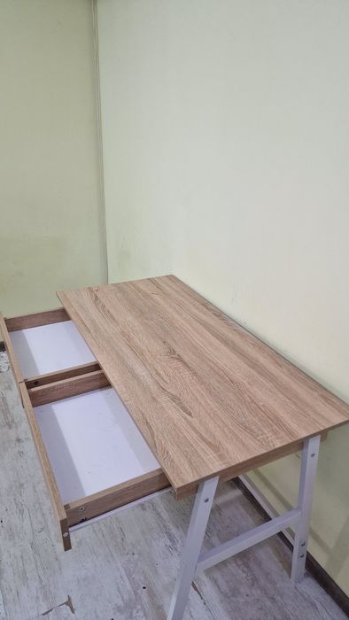 Работно бюро в скандинавски стил