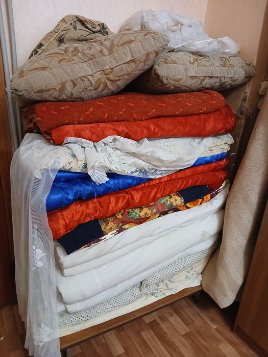 Продаётся вещи б у