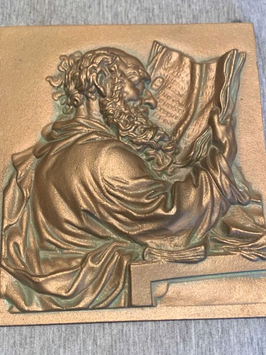 бронзов релефен плакет на философ