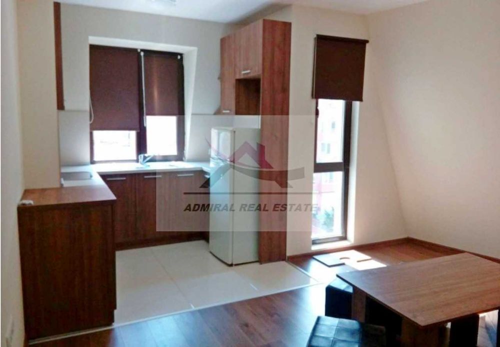 Дава се под наем Двустаен апартамент в Варна, Цветен квартал - 55 кв.м за 350 € - Снимка #1