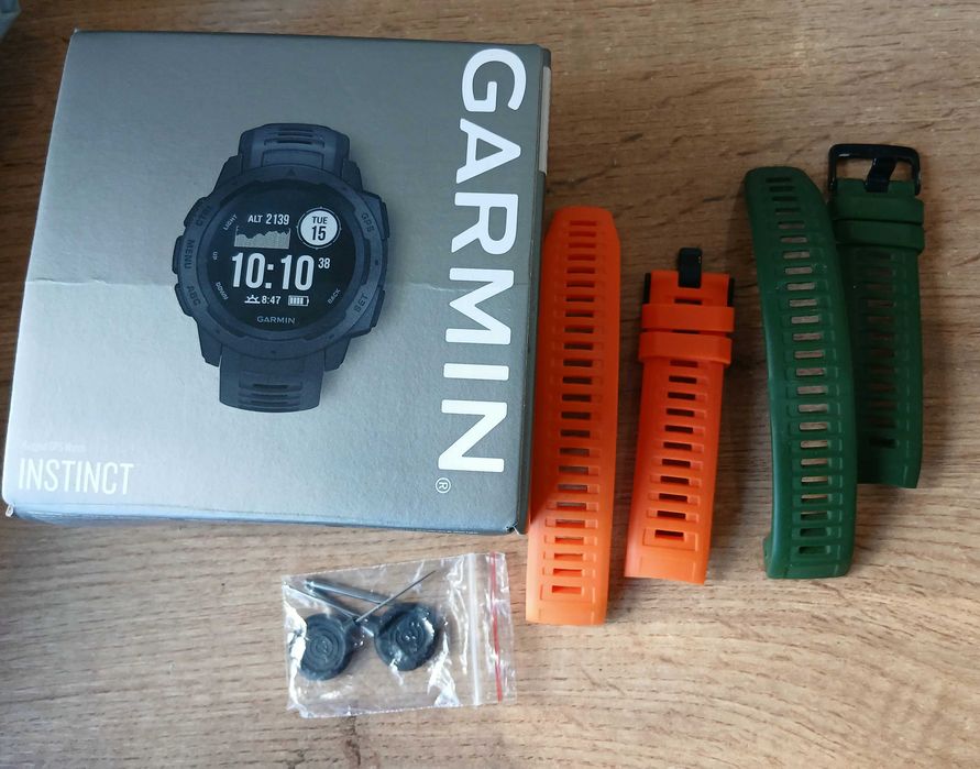 Часовник Garmin INSTINCT