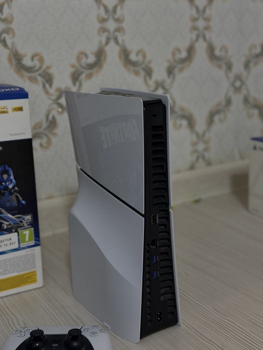 PlayStation 5 Slim 1TB + PlayStation VR 2