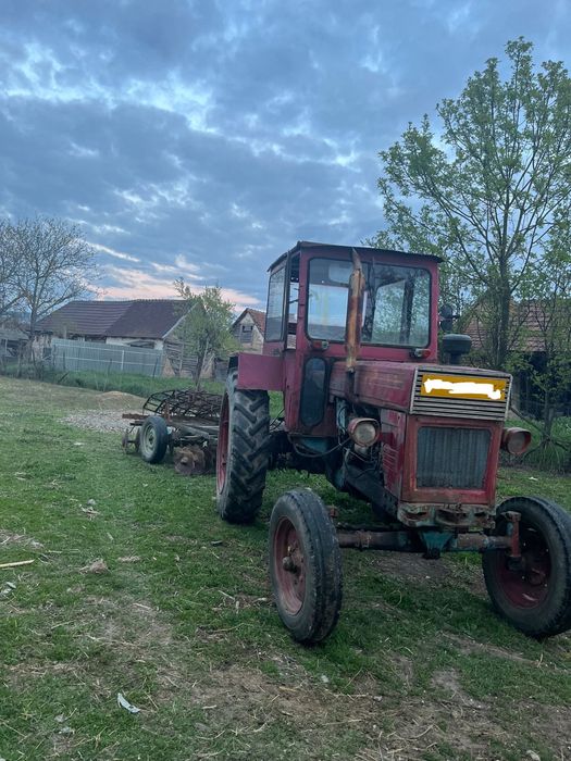 Tractor U650 cu disc