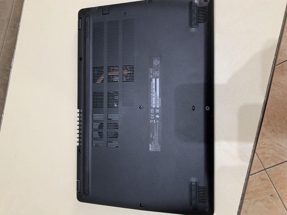 Laptop Acer Aspire ,Ryzen 5, video dedicat,ssd ,merg si jocuri