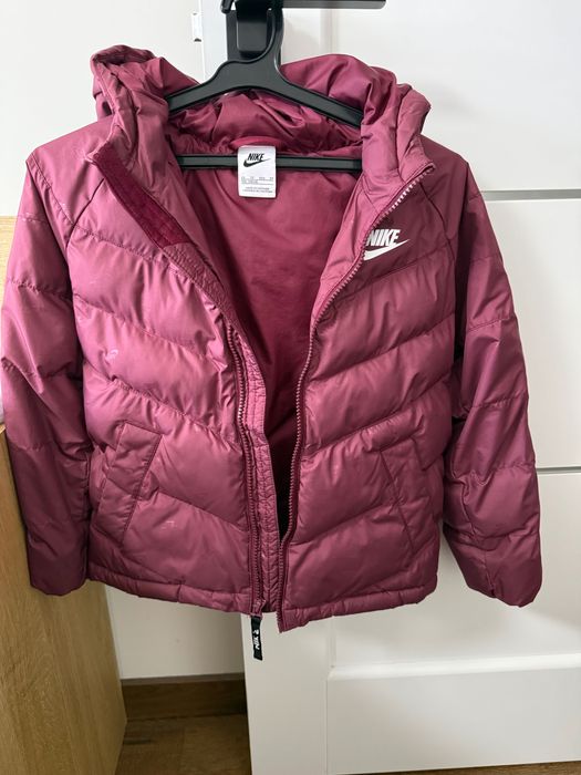 Зимно яке Nike без забележки