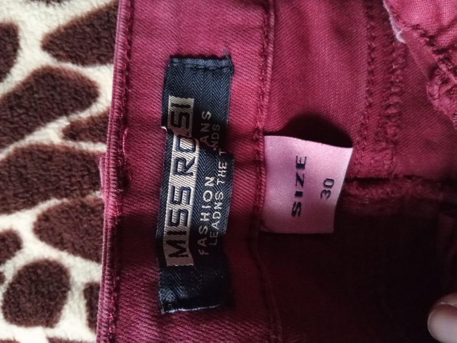 Blugi elastici mărime 30