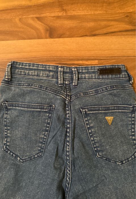 Blugi guess masura S-XS, nepurtati