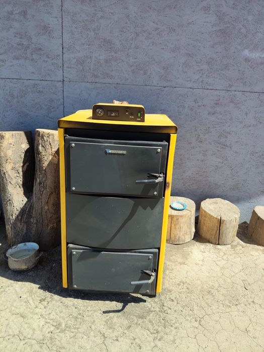 Centrală pe lemne Junkers  plus două pompe