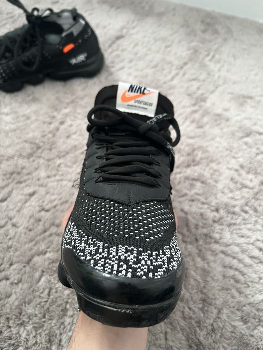 Adidasi off white vapormax