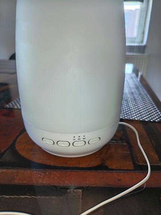 Vând difuzor aromaterapi