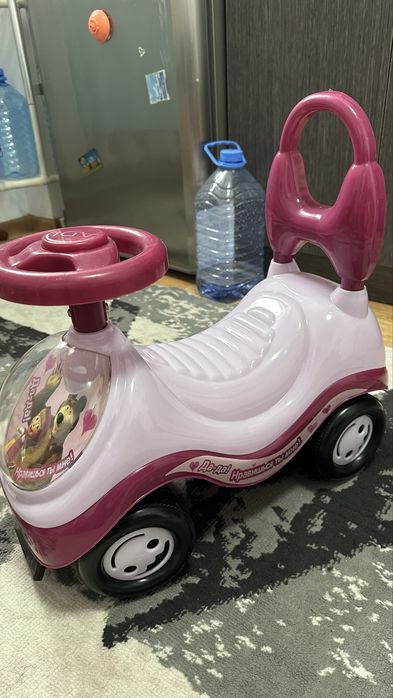 Продам детскую машинку