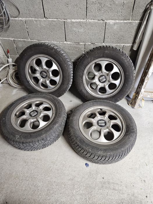 Джанти 15 seat 5x100 с  нови зимни гуми lassa