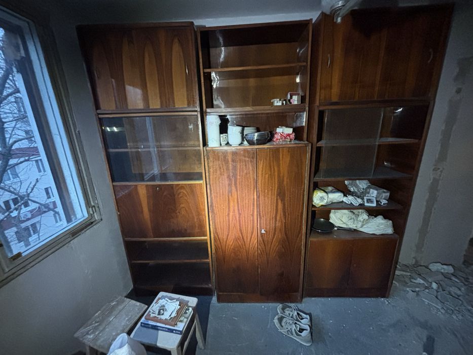 Mobila din lemn masiv