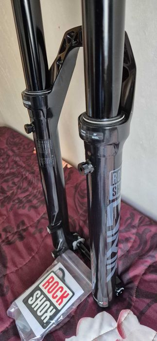 Чисто нова Rock Shox Lyrik 29-ка 160ход 2025г модел