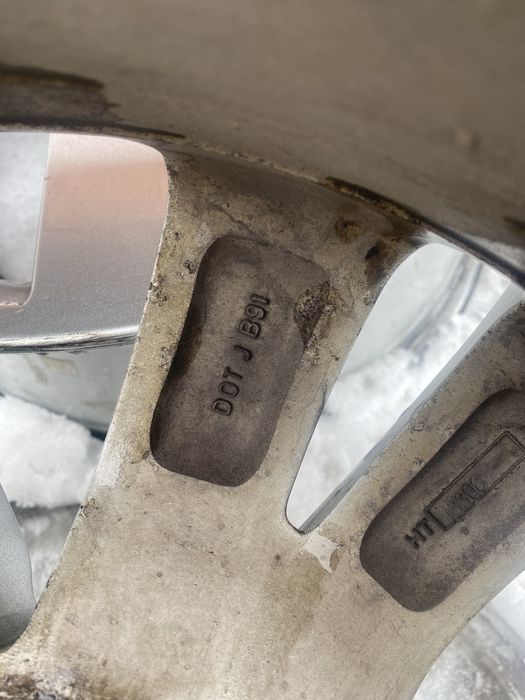 Продам диски на 18 5/114.3