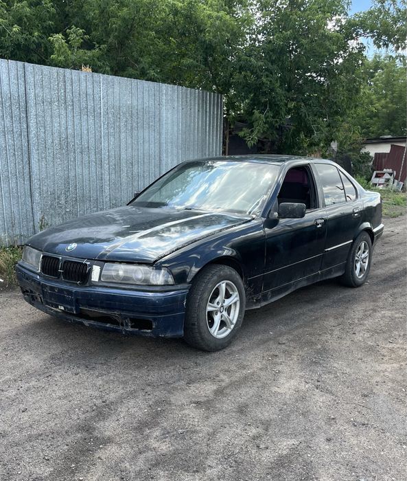 Продам машину BMW