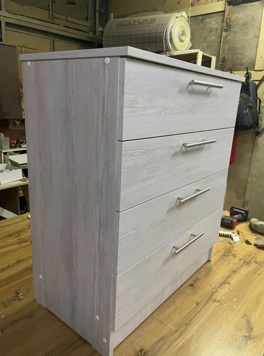 Камод 4 ящиков есть в наличии