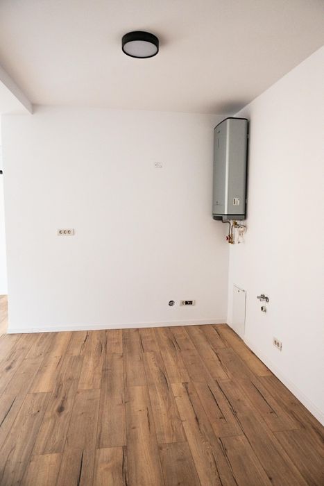 Apartament 2 camere de inchiriat, Dumbravita, cladire birouri