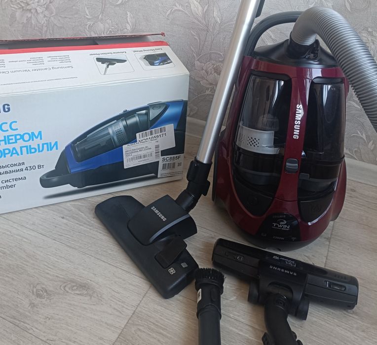Пылесос Samsung новый, мощный