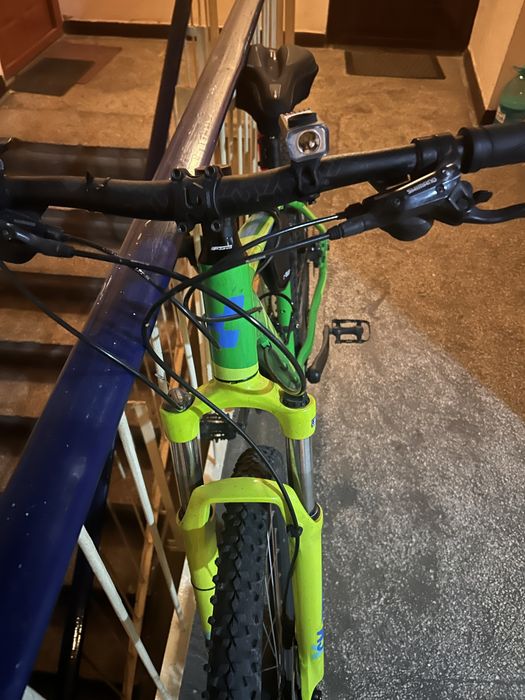 Bicicleta CUBE roti 27,5