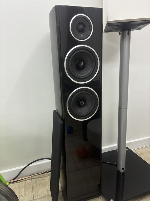 Boxe Wharfedale Diamond 11.3+amplificator cambridge  azur640A V2