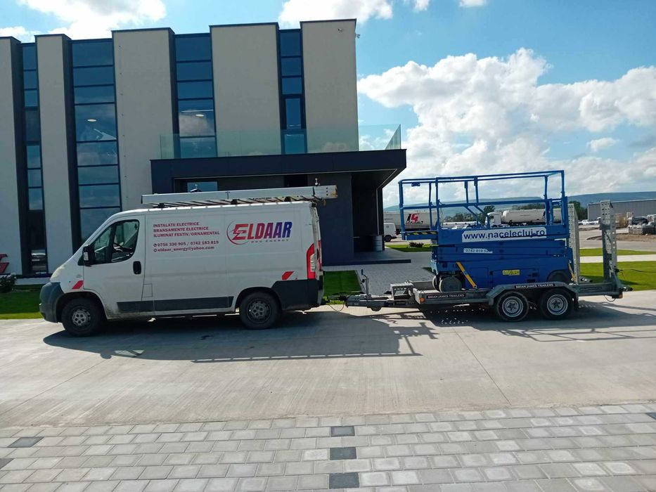 Iluminat industrial/festiv/ornamental, montaj casete luminoase