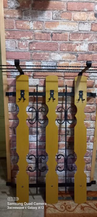 Стенна закачалка-дърво и ковано желязо