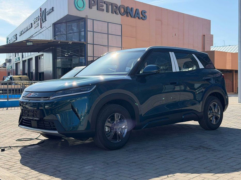 BYD Yuan Up Hybrid Muddatli Tolovga Yangi