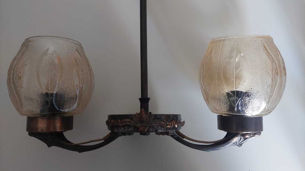 Lustra bucatarie / dormitor - 2 becuri ( doua abajururi sticla )